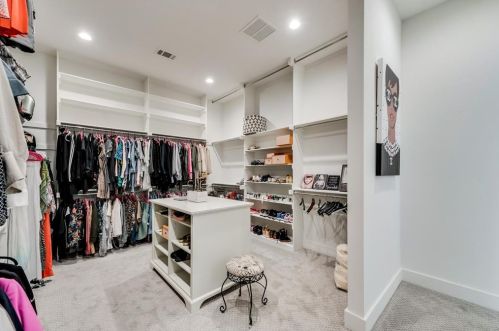 8518 Glencrest Ln, Dallas TX  75209-2632 exterior