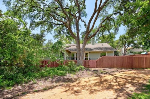 11903 Bobcat Trl, Austin TX exterior