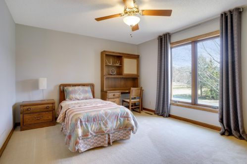 2307 Fld Stone Dr, Saint Paul MN 55120-1919 exterior