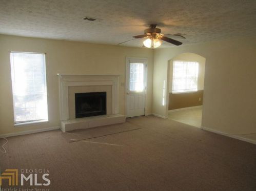 2822 Country Farms Ct, Lithonia GA  30039-4709 exterior