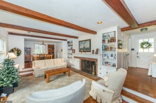 12 Schoolhouse Ln, Morristown NJ 07960-3323 exterior