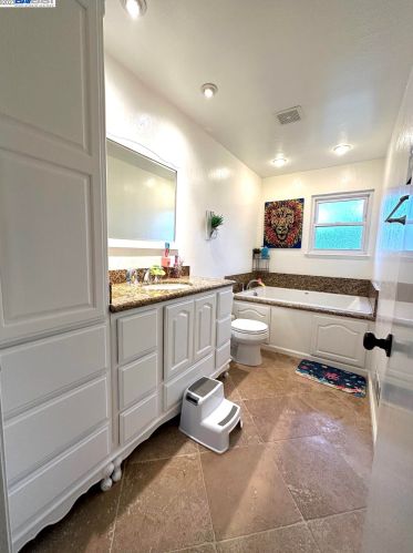 3671 Sanford St, Concord CA  94520-1356 exterior