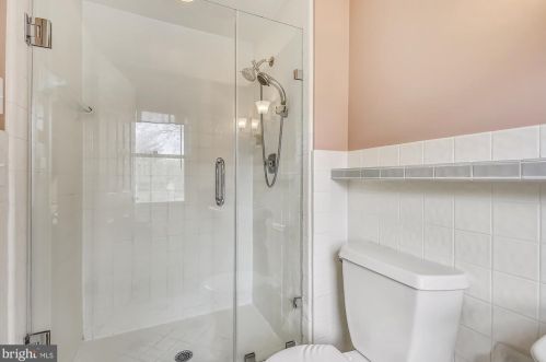 17441 Founders Mill Dr, Rockville MD exterior