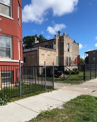 2914 Polk St, Chicago IL 60607-3120 exterior