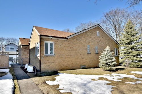 6696 Olympia Ave, Chicago IL 60631-1518 exterior