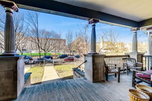 4053 Greenview Ave, Chicago IL 60626-4217 exterior