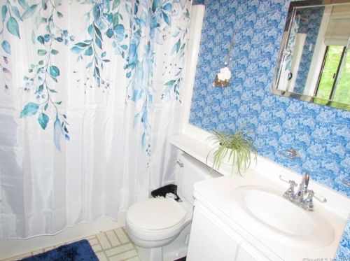 374 Trailsend Dr, Torrington CT 06790-2246 exterior