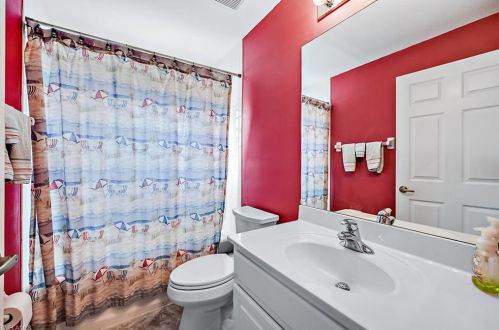 7571 Berkshire Pne Dr, Naples FL 34104-9445 exterior