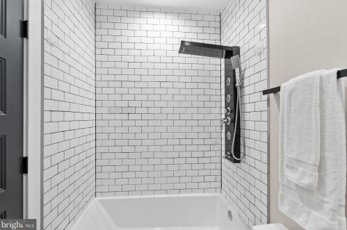 32 Franklin St, Washington DC  20002-1008 exterior