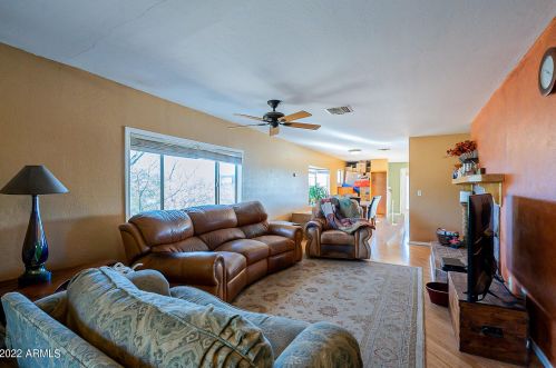 39029 11 Ave, Phoenix AZ 85021-5626 exterior