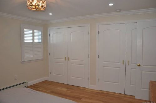 14 Nehring Ave, Babylon NY 11702-2426 exterior