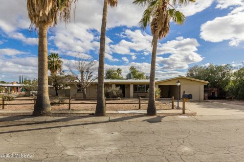 7736 Lundberg Dr, Tucson, AZ 85741-1749