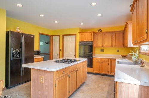 12 Hollyhock Way, Fredon NJ 07860-5371 exterior