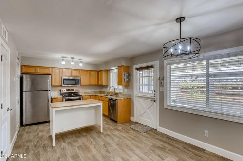 4437 40 St, Phoenix AZ 85018-4105 exterior