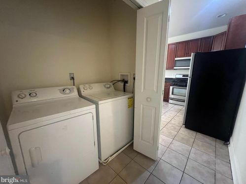 1930 17th St, Philadelphia PA  19121-3328 exterior