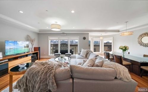 53 Eton Row, Union City NJ 07086 exterior