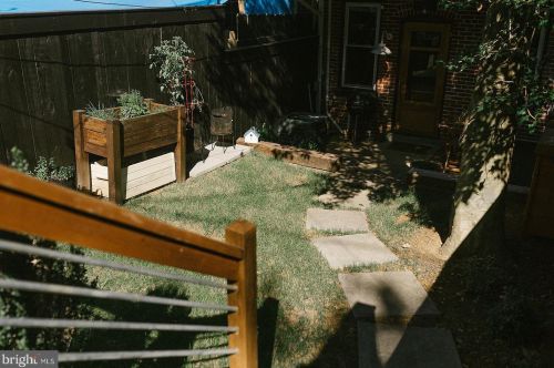 460 New Dorwart St, Lancaster PA 17603-5220 exterior