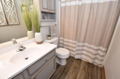 4967 Maple Leaf Cir, Milwaukee WI 53220-2780 exterior