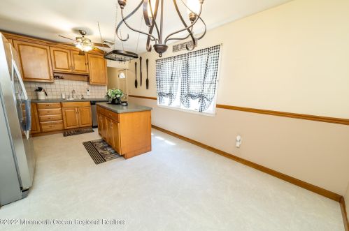 483 Western Blvd, Berkeley Township NJ 08721-3316 exterior