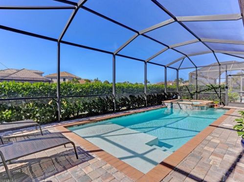 1661 Serrano Cir, Naples FL 34105-4953 exterior