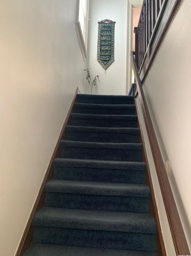 1804 Bussing Ave, Bronx NY 10466-2032 exterior