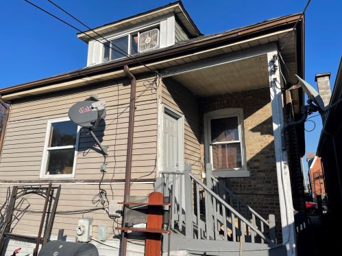 7008 Oakley Ave, Chicago, IL 60636-3116