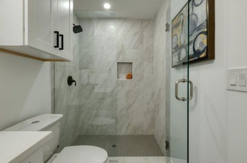 1113 Estes Ave, Austin TX 78721-2629 exterior