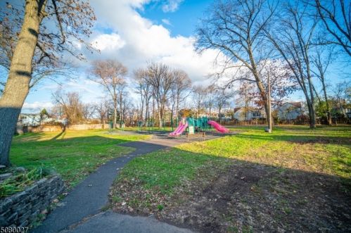 331 Haven Ave, Scotch Plains NJ  07076-1107 exterior