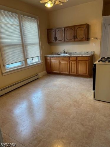 122 Buffalo Ave, Paterson NJ  07503-1843 exterior