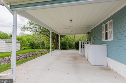 518 Pheasant Rdg Cir, Lancaster PA exterior