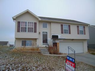 15606 Briar St, Omaha, NE 68136-1175