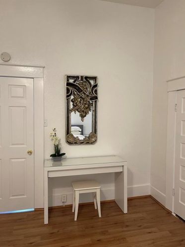 4112 Congress Ave, Dallas TX  75219-3422 exterior