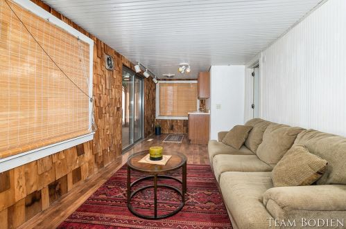 1590 Nelson St, Meskegon MI 49441-1036 exterior