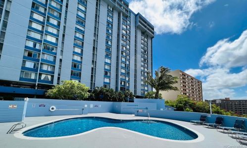 3045 Ala Napuaa Pl, Honolulu HI  96818-2792 exterior