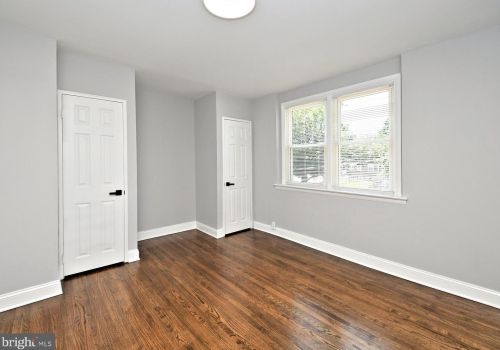 8721 Jackson St, Philadelphia PA 19145-2427 exterior