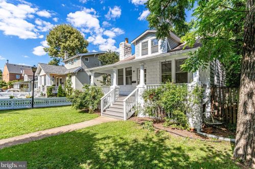 1801 Commonwealth Ave, Alexandria VA 22301-1403 exterior