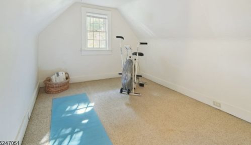 13 Cres, Maplewood NJ 07040-2708 exterior