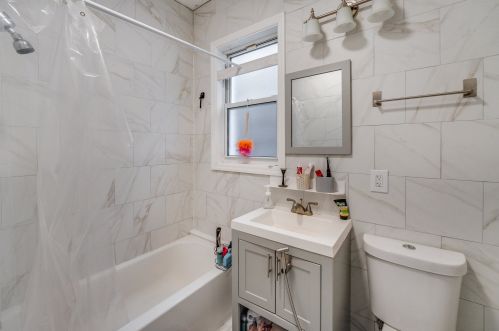 308 Palisade Ave, Union City NJ 07087-5209 exterior