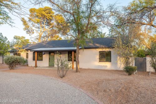 2602 Arroyo Chico, Tucson AZ  85716-5606 exterior