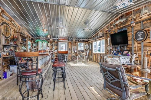 2703 Pointe Tremble Rd, Algonac MI 48001-4255 exterior