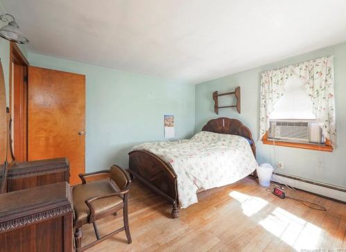 222 Elam St, New Britain CT 06053-2740 exterior