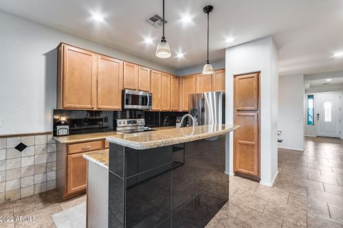 42007 45th Dr, Phoenix AZ  85086-1445 exterior