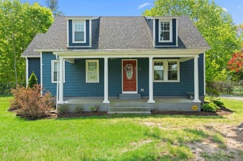 20 Beach St, North Haven, CT 06473-3320