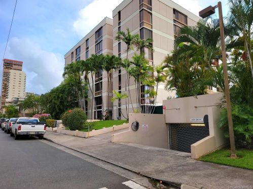 1441 Piikoi St, Honolulu HI 96822-4086 exterior