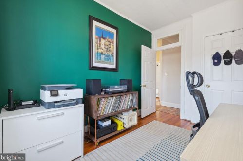 150 U St, Washington DC 20001-1621 exterior