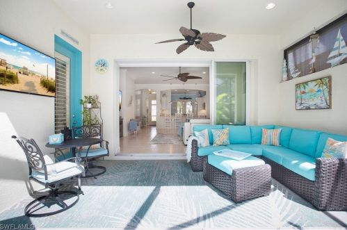 8190 Valiant Dr, Naples FL 34104-6672 exterior