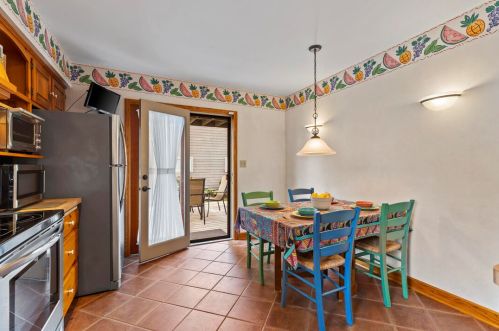 3521 Ohio Ave, Milwaukee WI 53207-2813 exterior