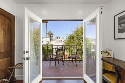 128 Camarillo Ave, Oxnard CA  93035-4605 exterior