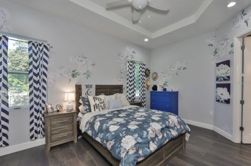 8704 El Portal Dr, Tampa FL  33604-1223 exterior