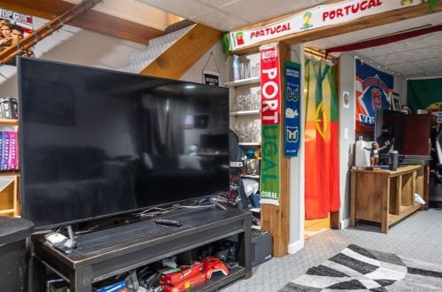 11 Hathaway Ave, Enfield CT 06082-4308 exterior